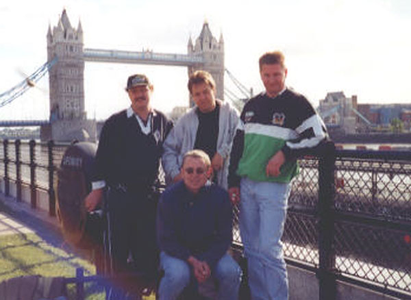 2000 – FINAL WHISTLE TOUR